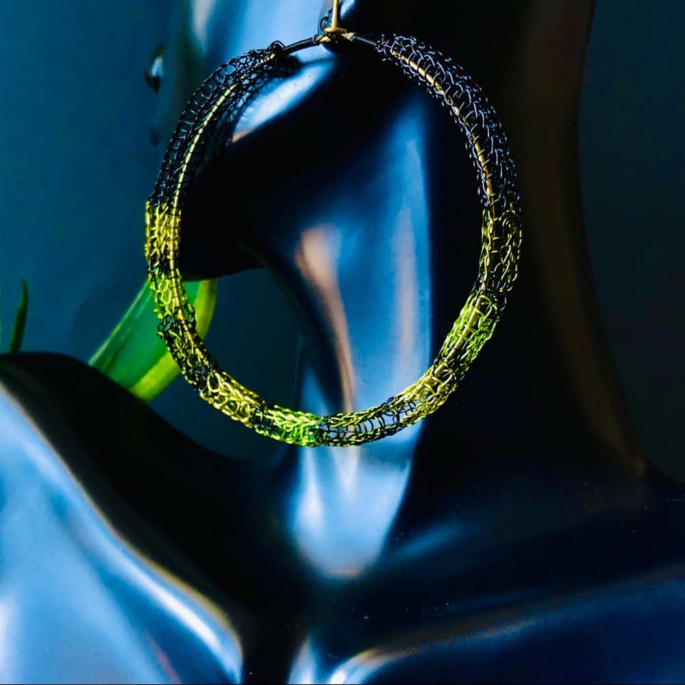 2.5” Lightweight Handmade Color Block Hoop Earring - Picture 5 of 8